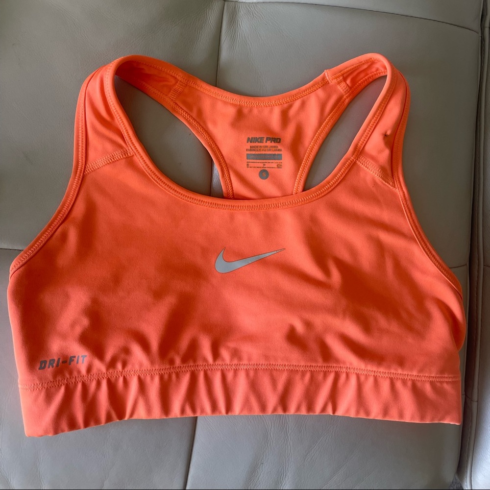 NIKE SPORTS BRA